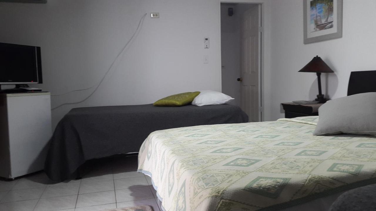 Casa De Polita Hotel San Andres  Exterior photo